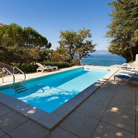 Πανσιόν Apartmens M With Pool On The Vantacici
