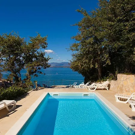 Penzion Apartmens M With Pool On The 3*