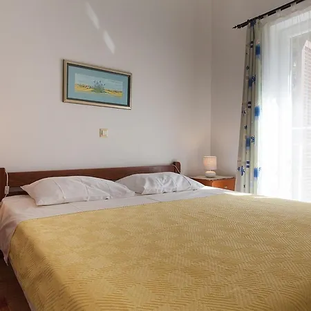 Apartmens M With Pool On The 3* Vantacici
