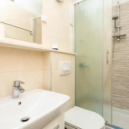 Πανσιόν Apartmens M With Pool On The