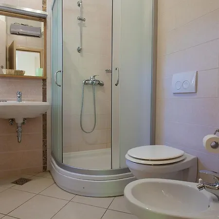 Πανσιόν Apartmens M With Pool On The Vantacici